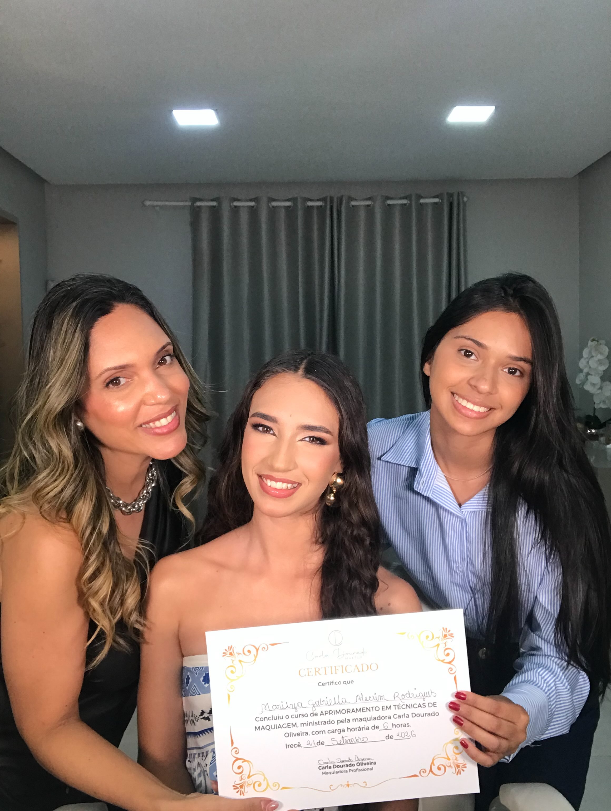 Registro de formação em maquiagem publicado no perfil de Gaby Alecrim